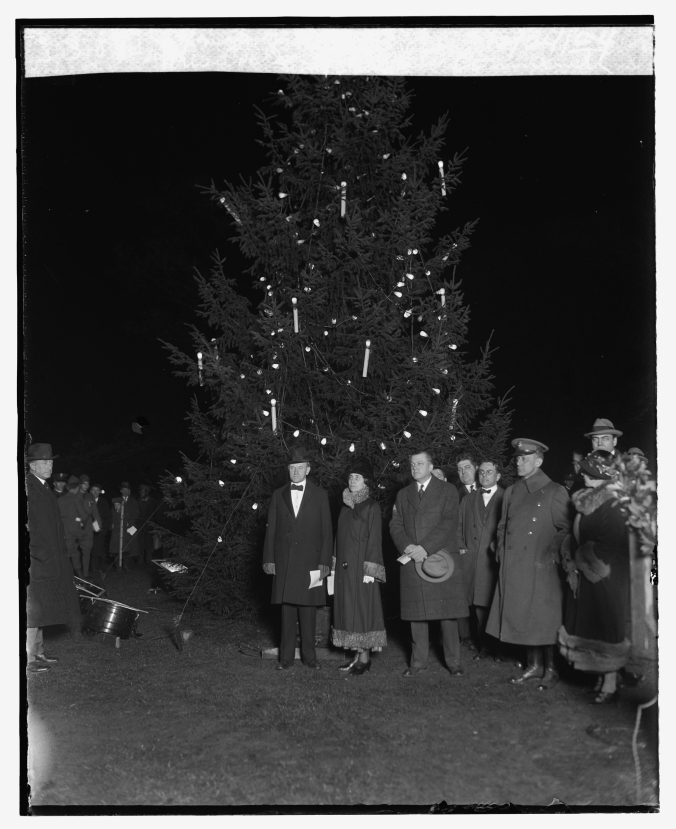 The lighting of the Community Christmas Tree, December 24, 1924. 