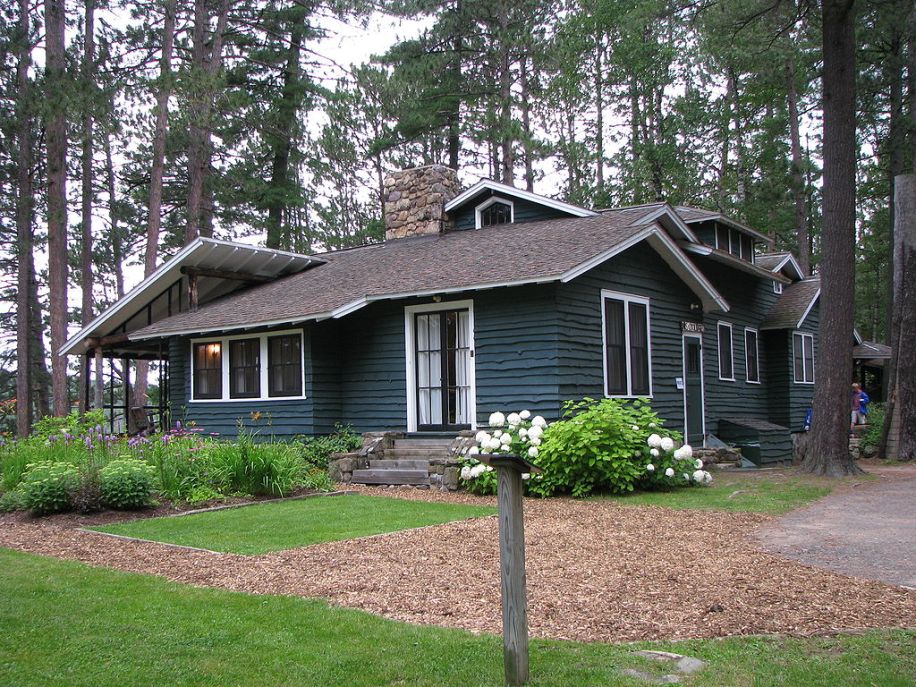 The cottage where Mr. and Mrs. Coolidge -- and the dogs -- stayed that summer. 