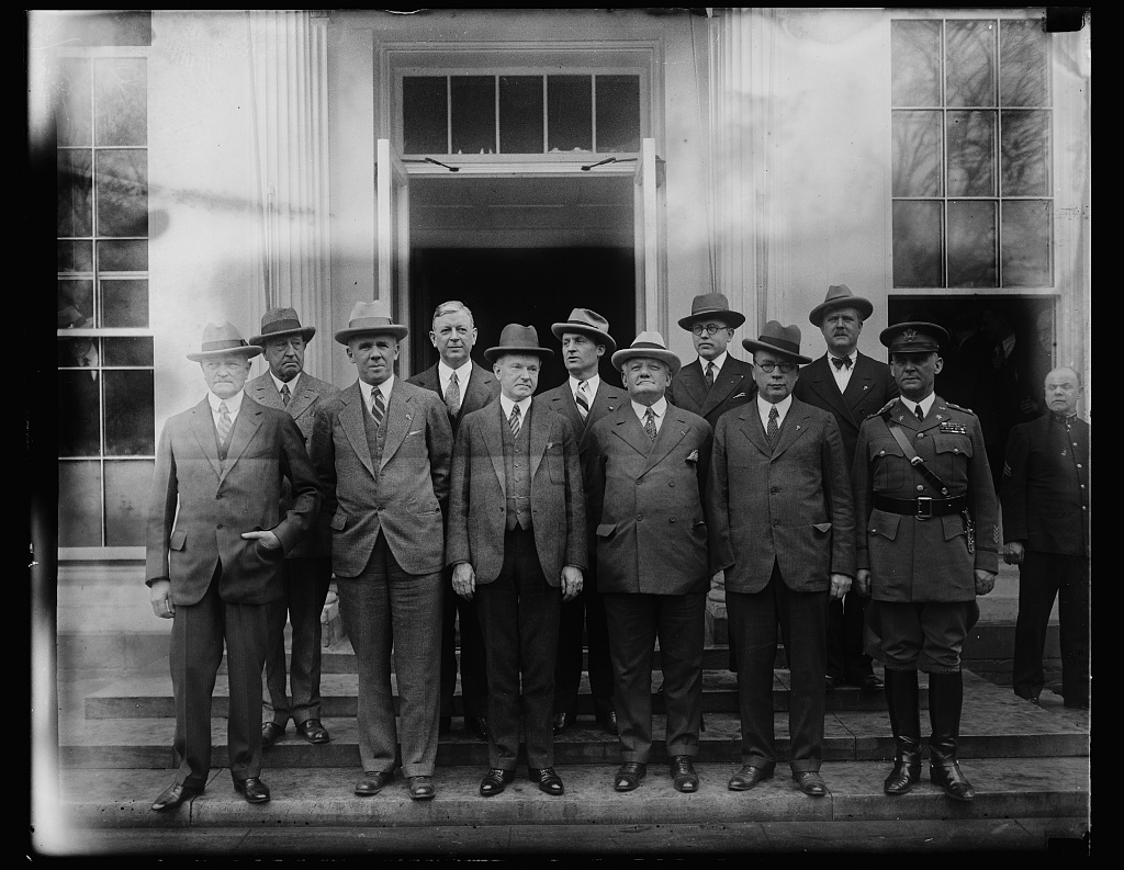 Coolidge meets with military leadership at the White House, 1927 