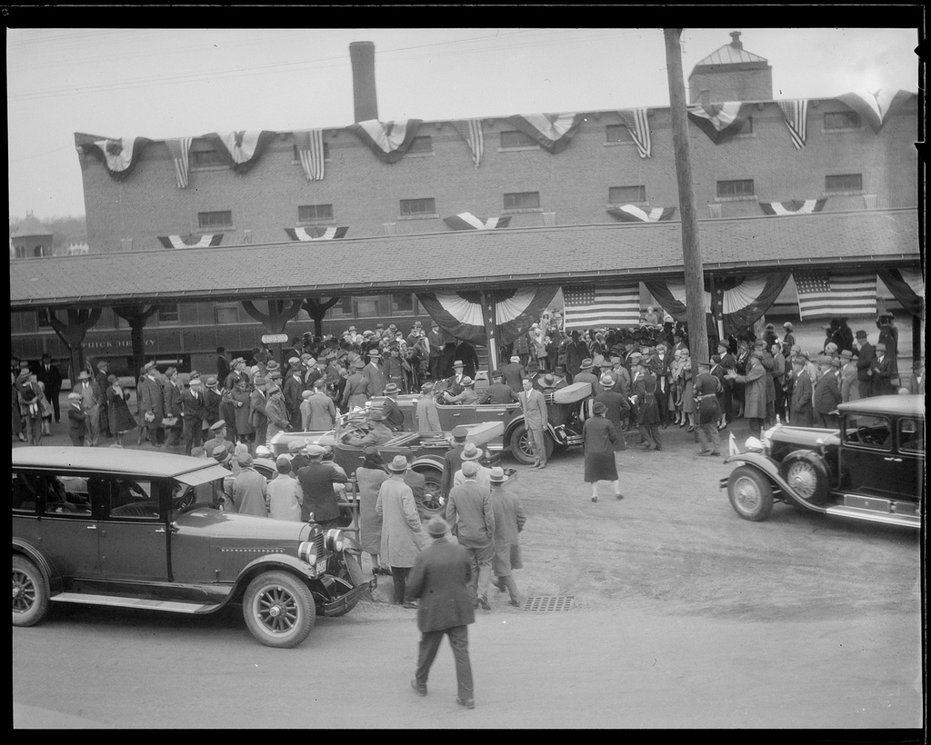 Celebrations at Andover as the Coolidges arrive, May 19, 1928 