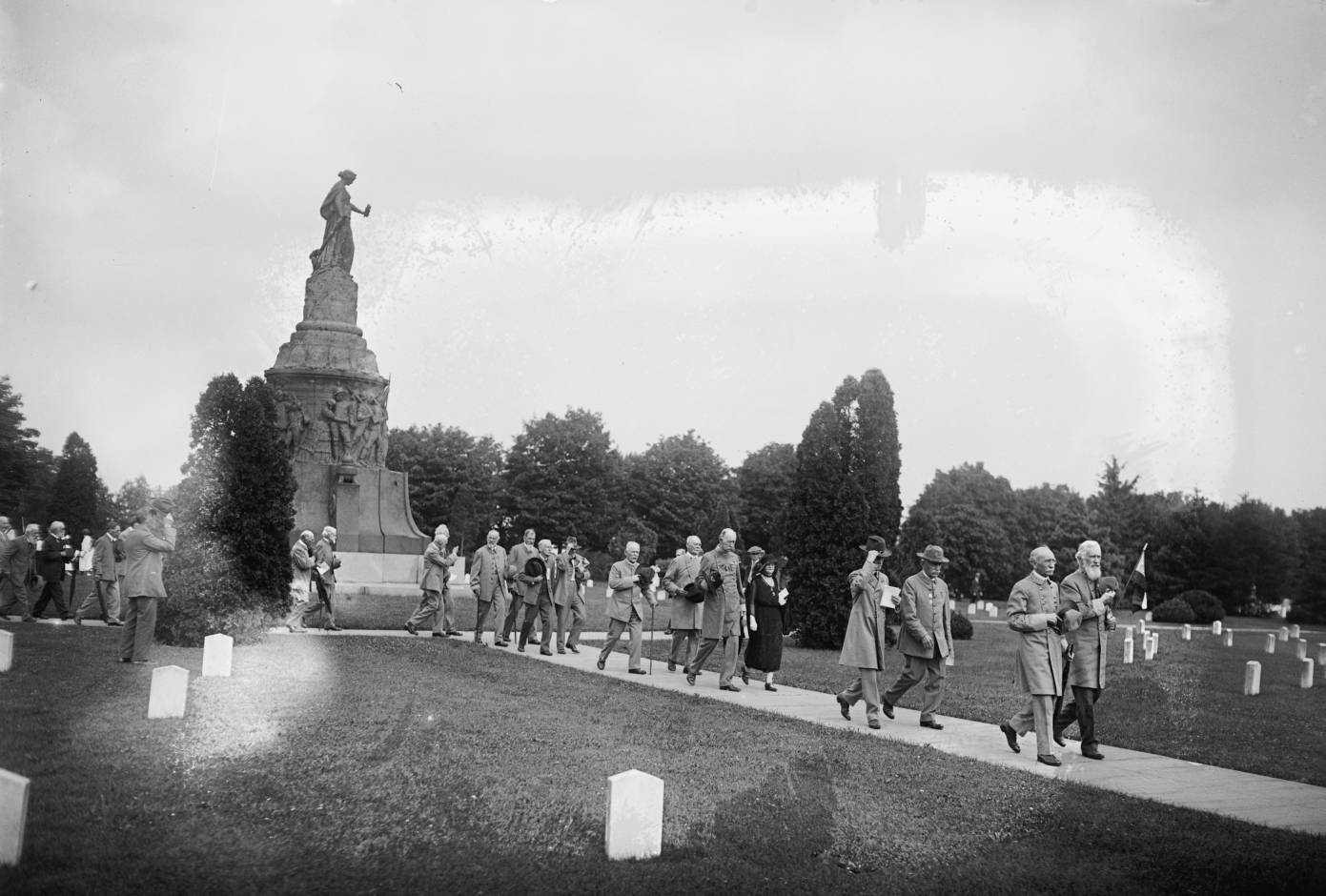 The Confederate Memorial at Arlington in 1922, two years before President Coolidge spoke the words above. In the years to follow, the markers of those who wore the gray would multiply as the great heroes and warriors of the South shed mortality. 