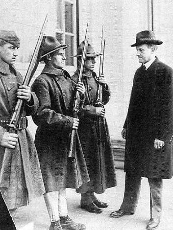 Mass-Gov-Coolidge+Natl-Guard_1919
