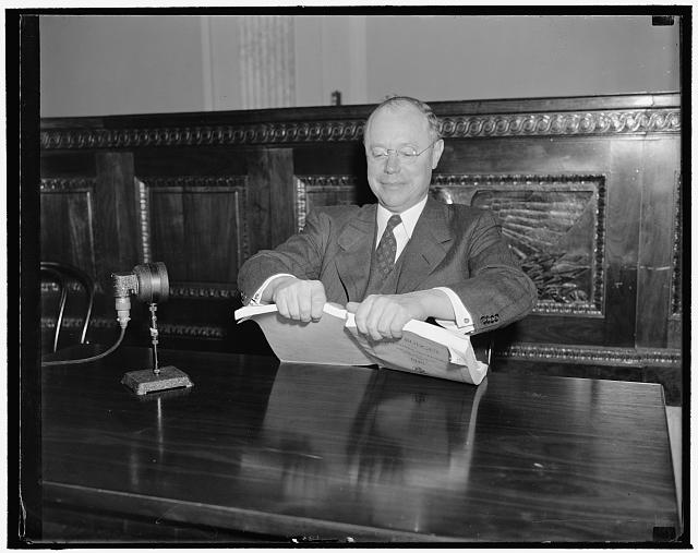 Senator Taft tearing apart the 1940 Budget. 